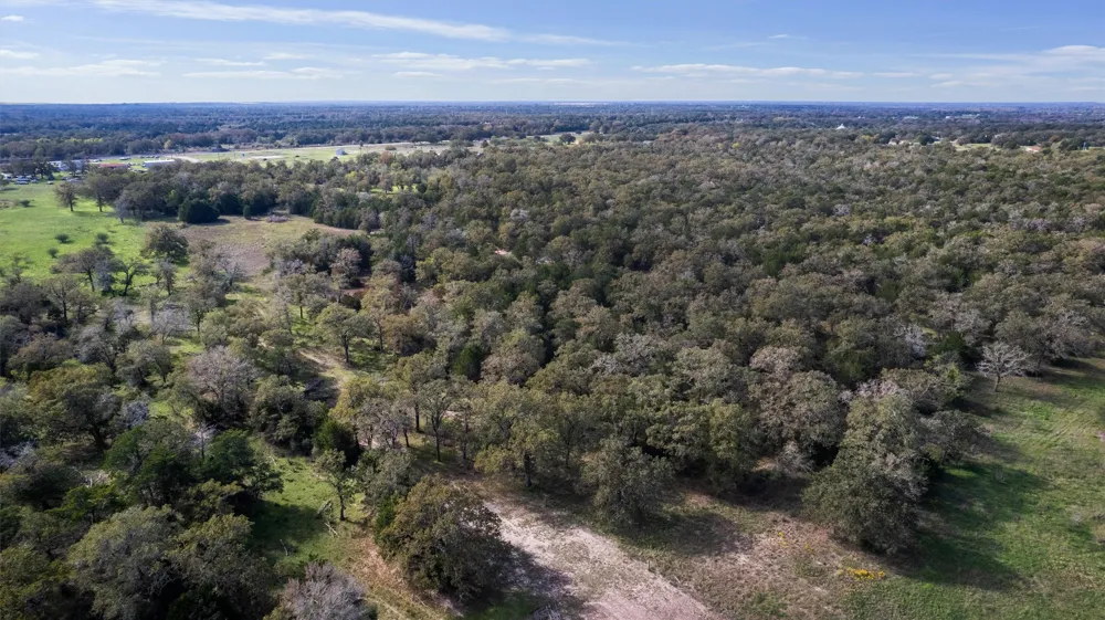 221 Old Waelder Road Flatonia, TX 78941