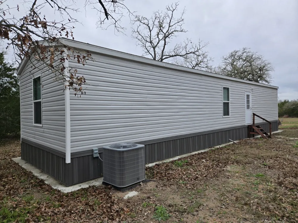 221 Old Waelder Road Flatonia, TX 78941