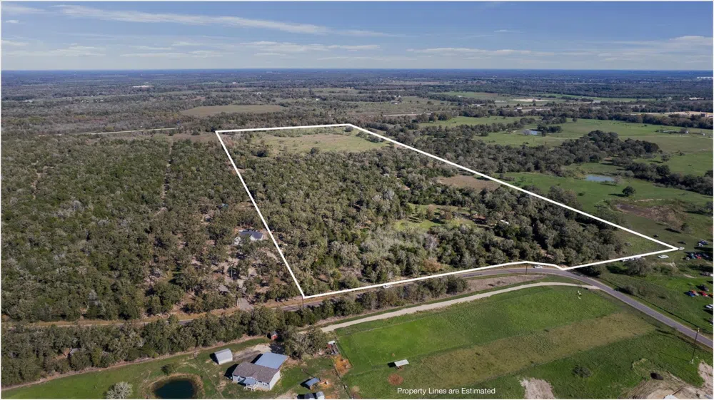 221 Old Waelder Road Flatonia, TX 78941