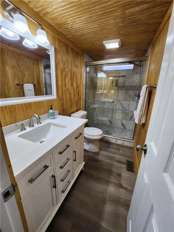 325 Scataway Road Hiawassee, GA 30546