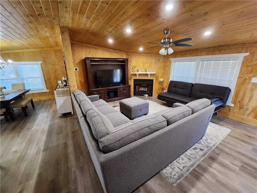 325 Scataway Road Hiawassee, GA 30546
