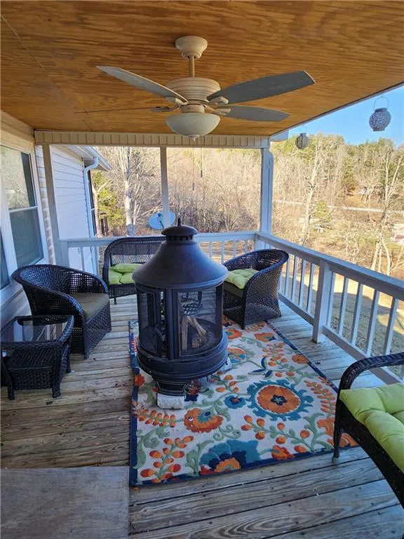 325 Scataway Road Hiawassee, GA 30546