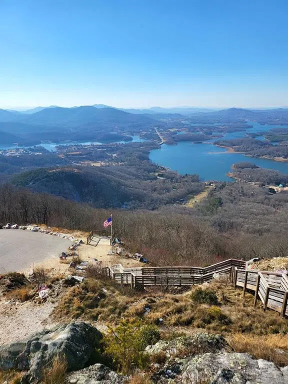 325 Scataway Road Hiawassee, GA 30546