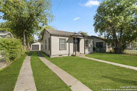 611 KIRK PL
