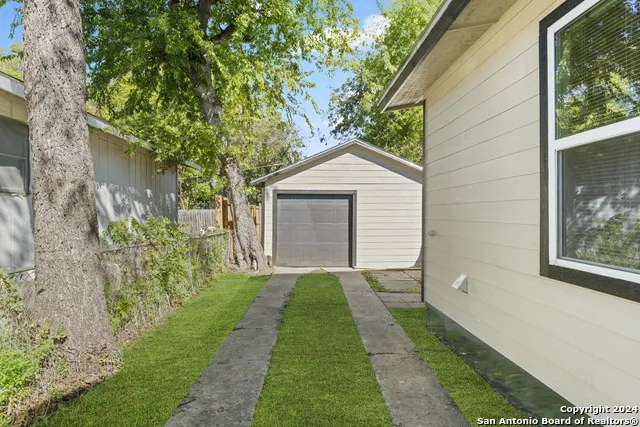611 KIRK PL San Antonio, TX 78225