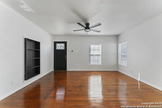 611 KIRK PL San Antonio, TX 78225