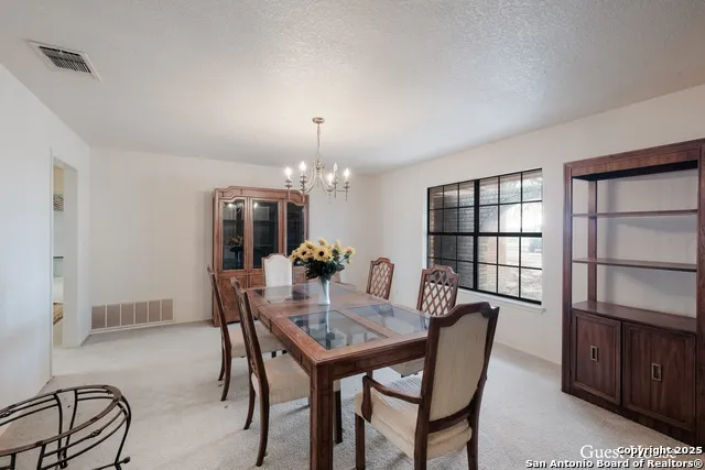 208 Private Road 378 Rio Medina, TX 78066