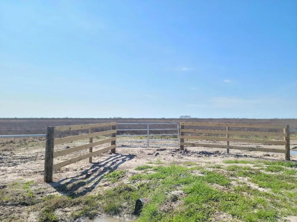 4 Cr 390 Gillette Rd C Collegeport, TX 77465