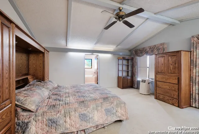 208 Private Road 378 Rio Medina, TX 78066
