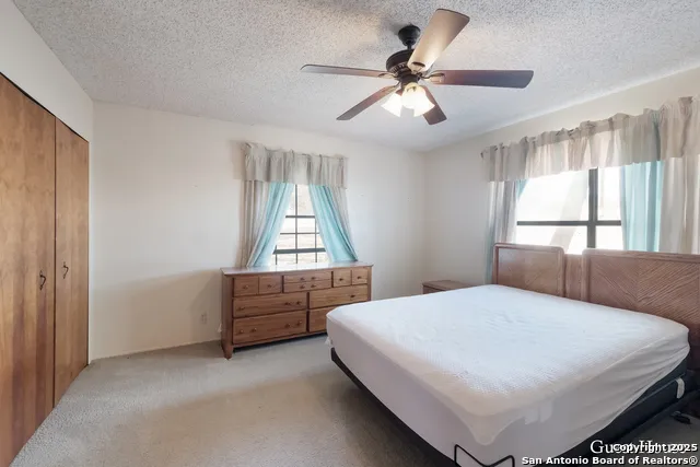 208 Private Road 378 Rio Medina, TX 78066