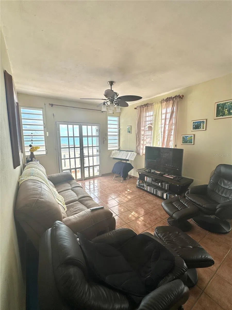 38 FLOR MARINA MAR CARIBE Naguabo, PR 00718
