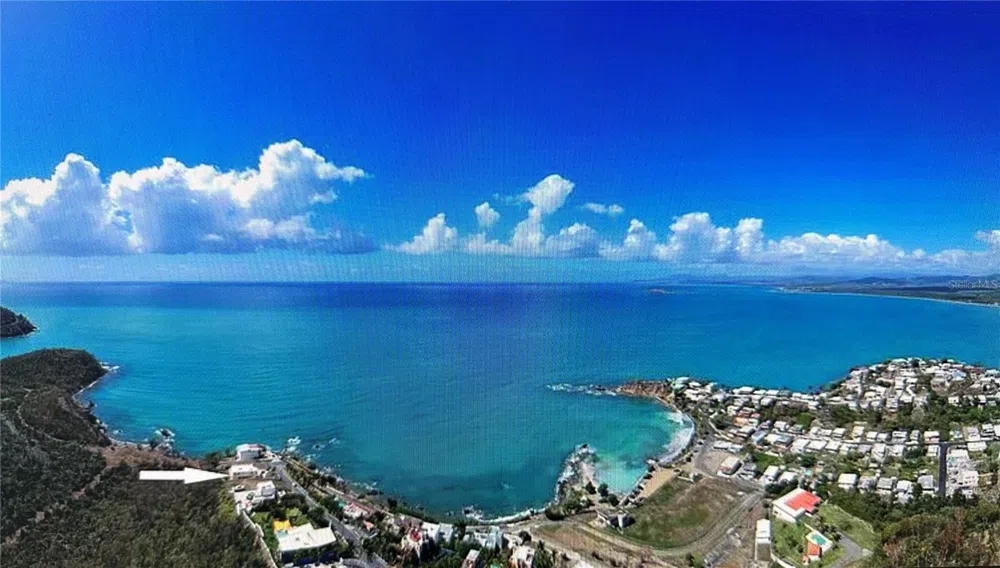 38 FLOR MARINA MAR CARIBE Naguabo, PR 00718