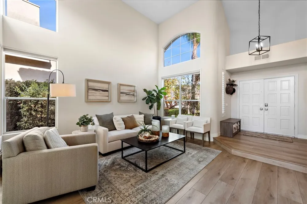 2004 Via Solona San Clemente, CA 92673
