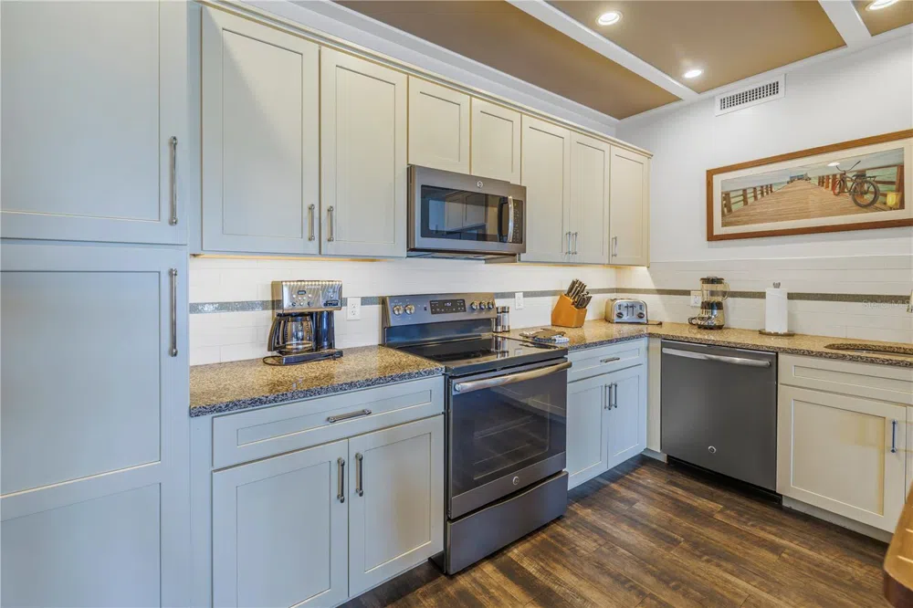 5325 MARINA DRIVE #128 Bradenton Beach, FL 34217