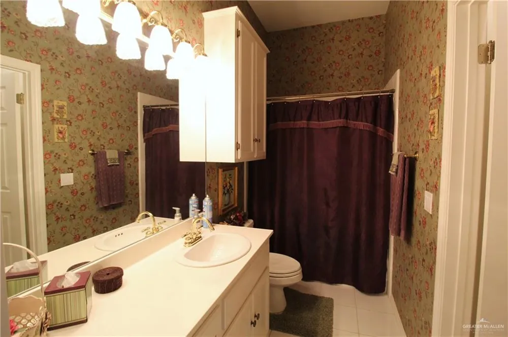 2404 Durango Drive Mission, TX 78573