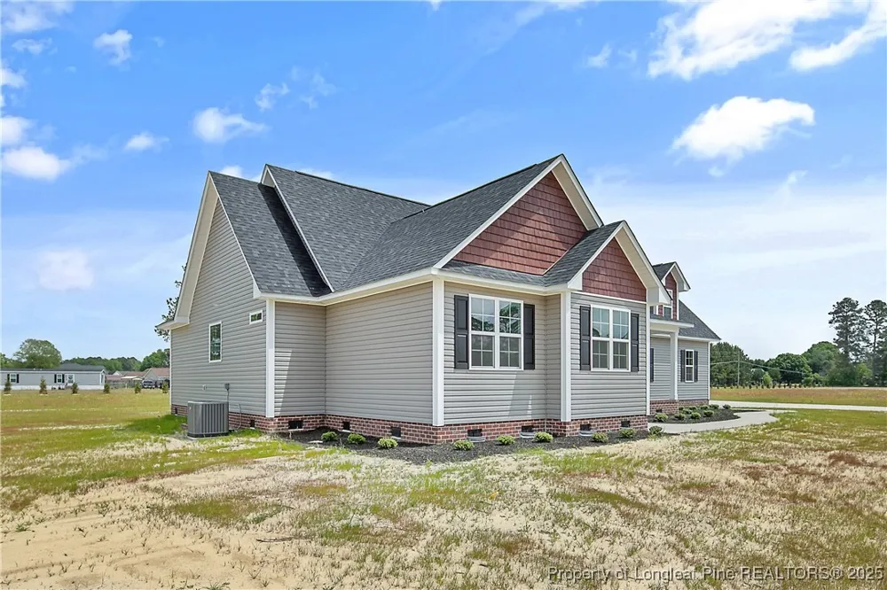 3018 Dinwiddle Drive Wade, NC 28395