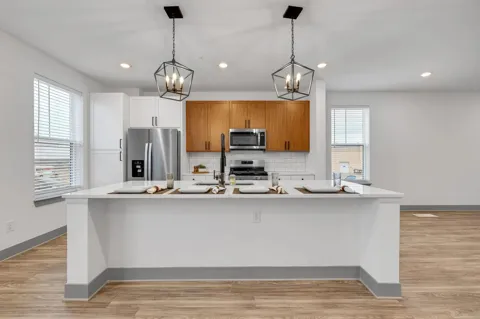 8871 Meridian Trail