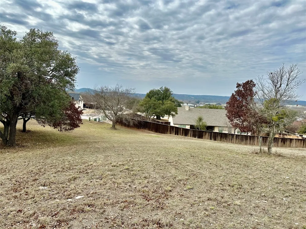 24 Andy's Point Burnet, TX 78611