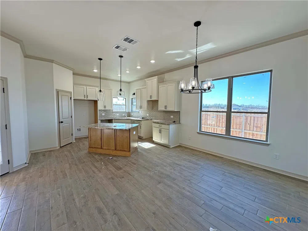 4521 Agave Trail Temple, TX 76502