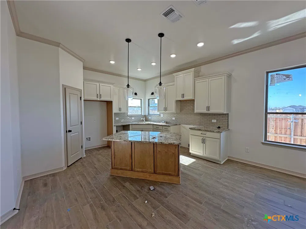 4521 Agave Trail Temple, TX 76502