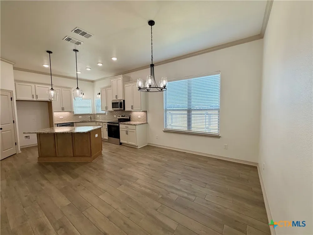 4521 Agave Trail Temple, TX 76502