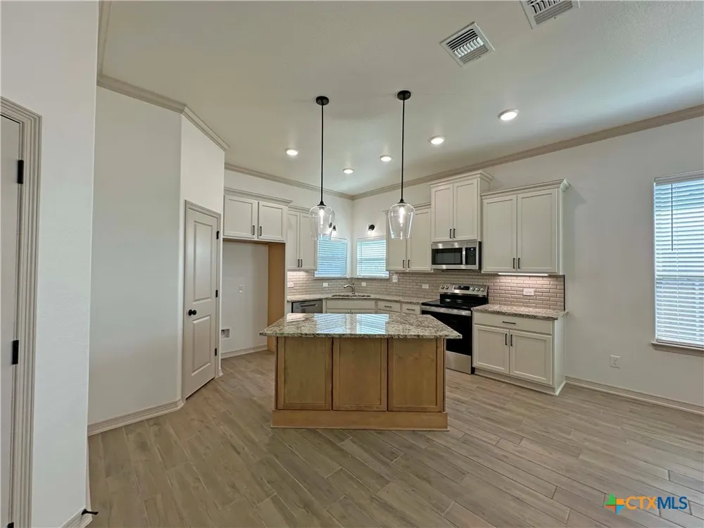 4521 Agave Trail Temple, TX 76502