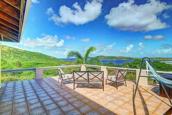 16 ALTURAS DE ZONI Culebra, PR 00775