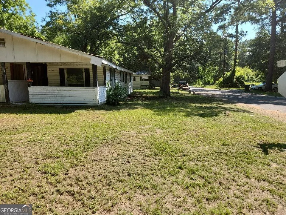 1407 Hazel ST Waycross, GA 31501