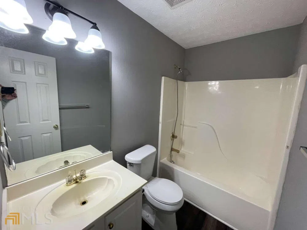 2162 Anconia CIR Lawrenceville, GA 30044