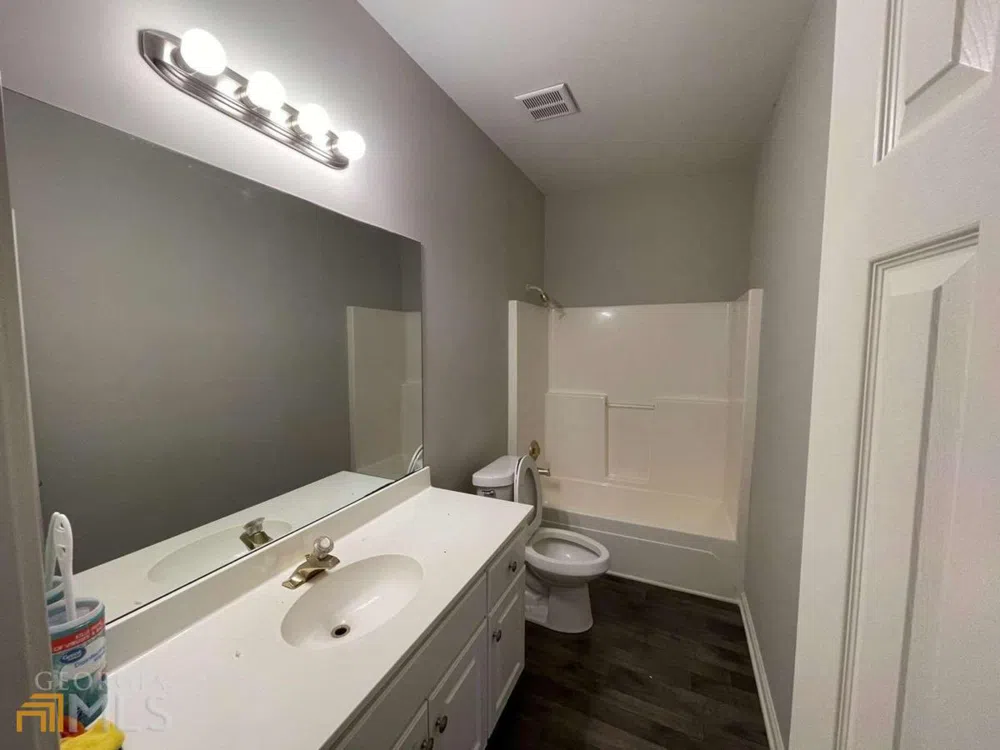 3541 Gleneagles CT Snellville, GA 30039