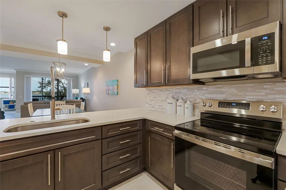 16300 COUNTY ROAD 455 #305 Montverde, FL 34756