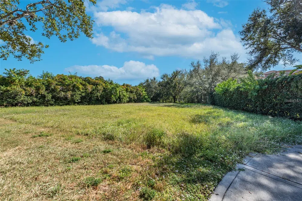 5913 LA ROSA LANE Apollo Beach, FL 33572
