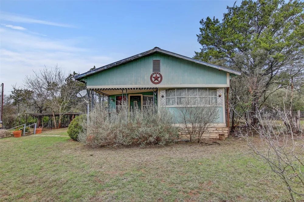 205 Singleton Drive Spicewood, TX 78669