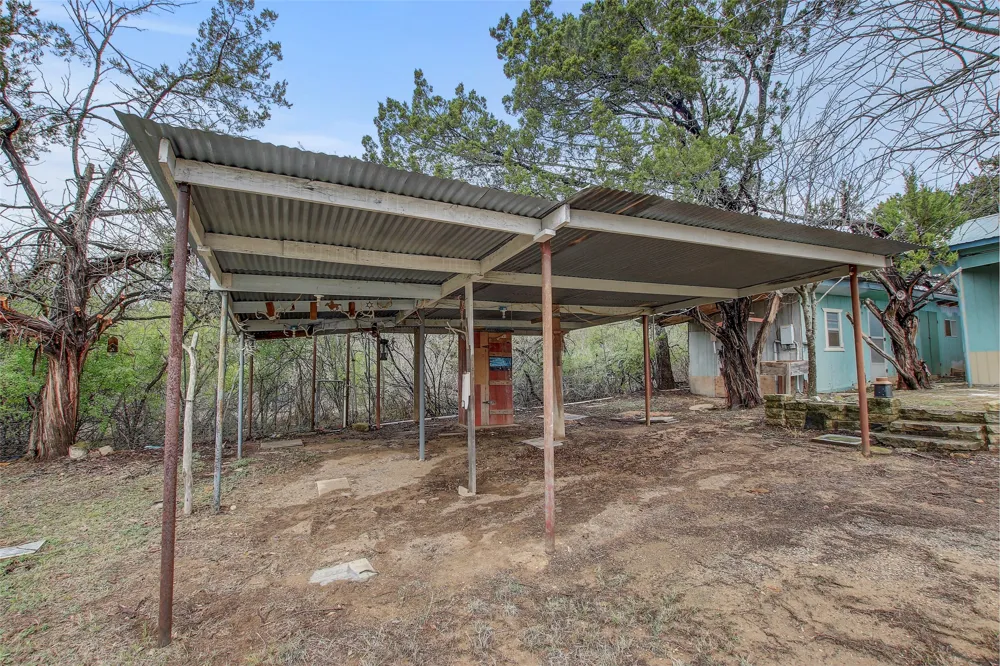 205 Singleton Drive Spicewood, TX 78669