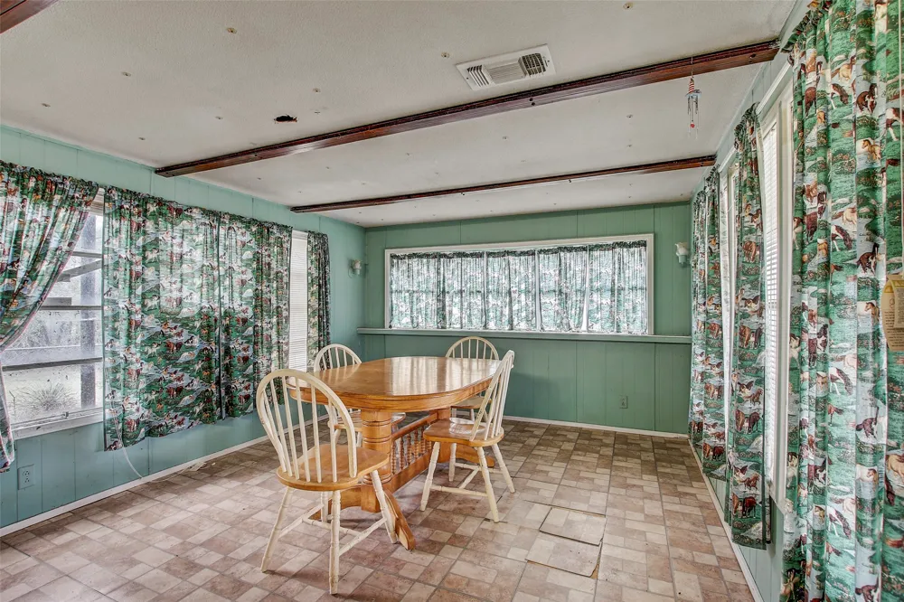 205 Singleton Drive Spicewood, TX 78669
