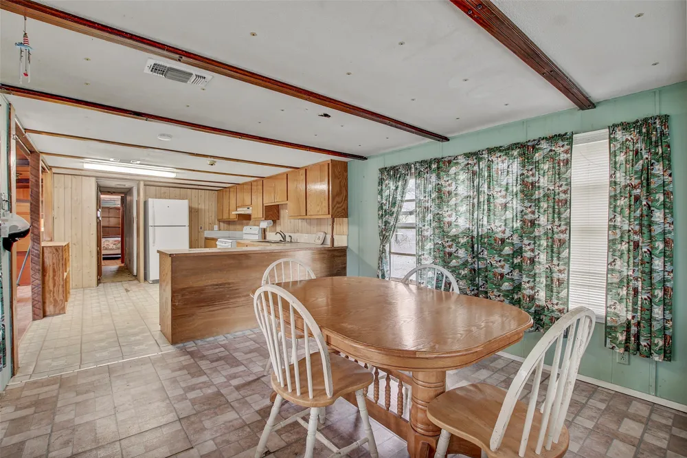 205 Singleton Drive Spicewood, TX 78669