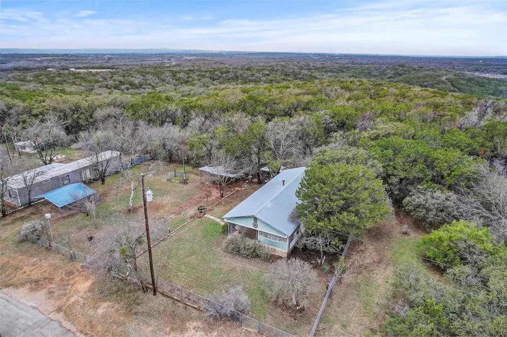 205 Singleton Drive Spicewood, TX 78669