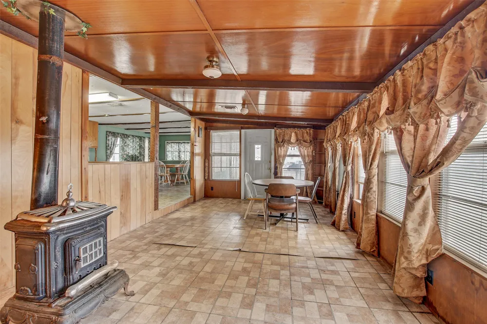 205 Singleton Drive Spicewood, TX 78669