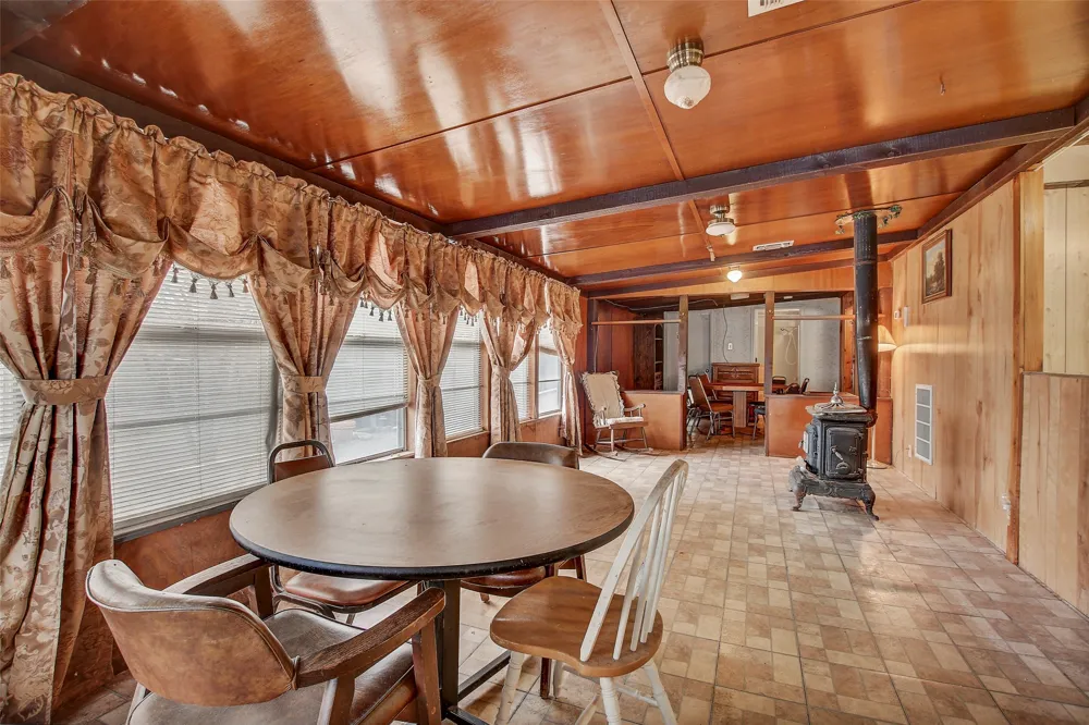 205 Singleton Drive Spicewood, TX 78669