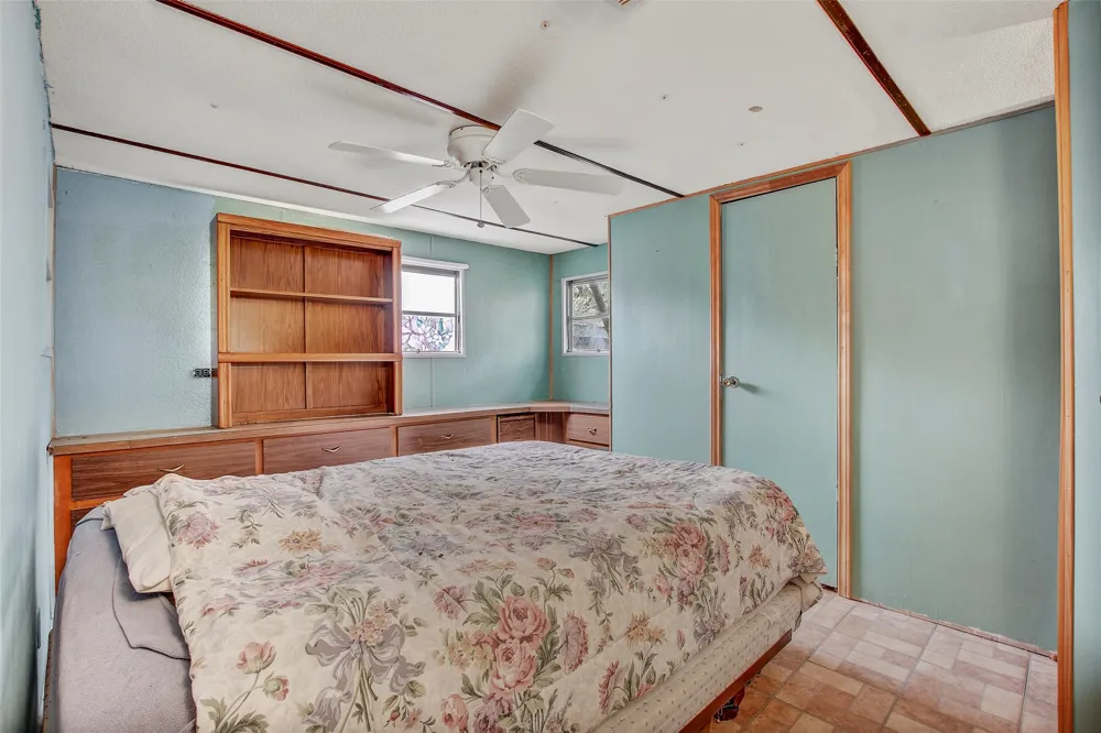 205 Singleton Drive Spicewood, TX 78669