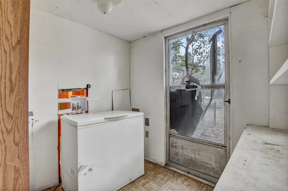 205 Singleton Drive Spicewood, TX 78669