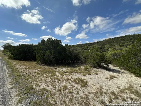 439 Private Road 1706