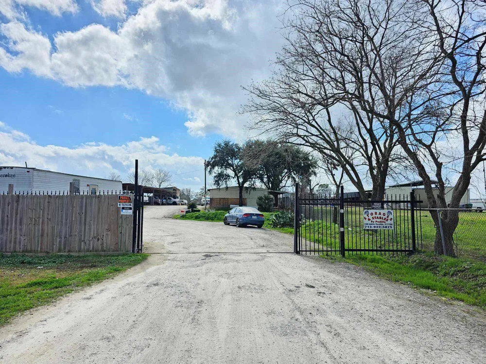1502 Jenkins Road Pasadena, TX 77506