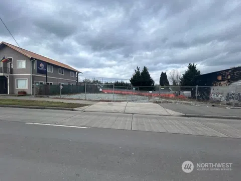 326 -330 NW 85th Street