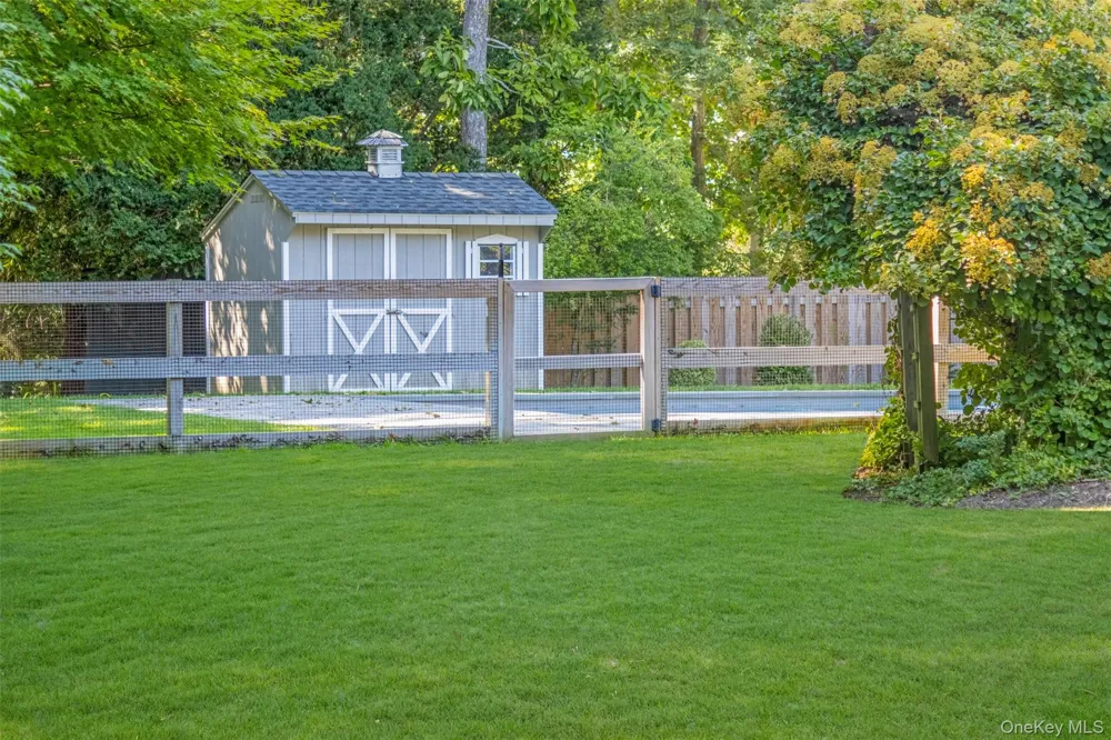 485 Pine Road Southold, NY 11971