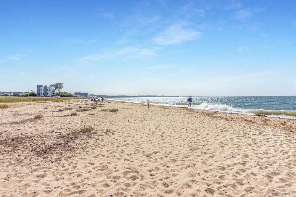 485 Pine Road Southold, NY 11971