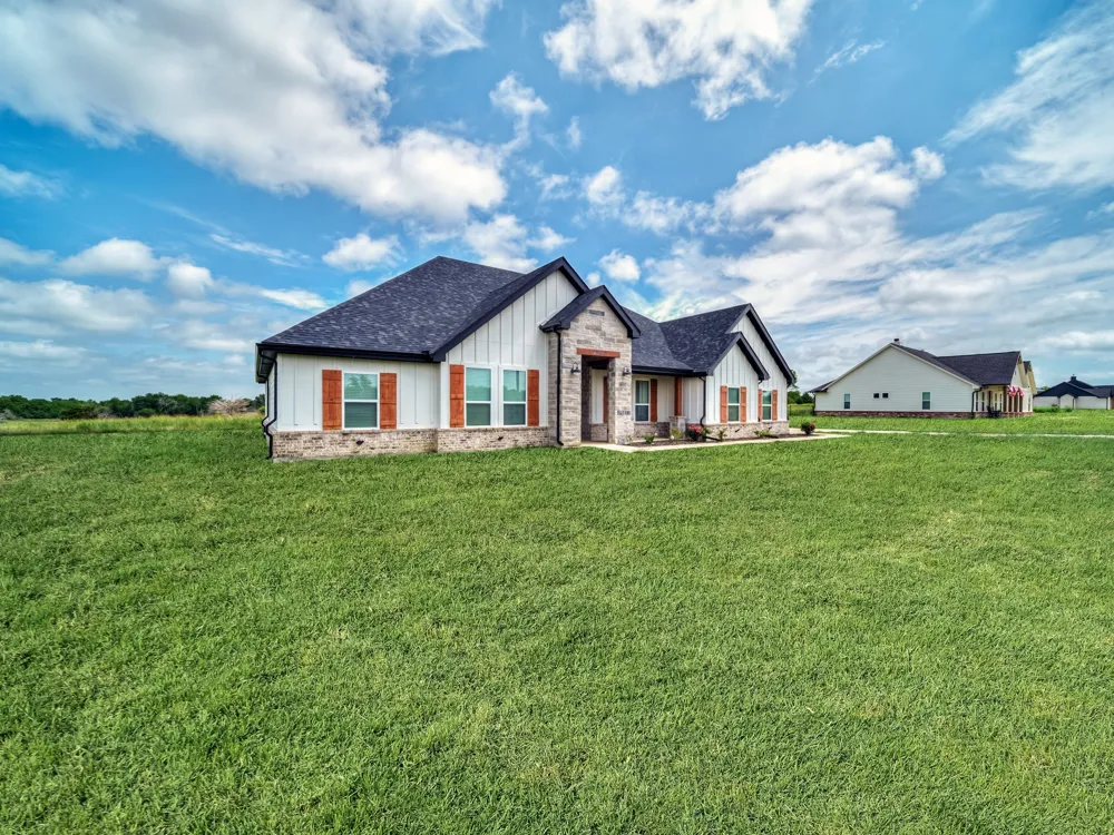 2544 W FM 1566 Celeste, TX 75423