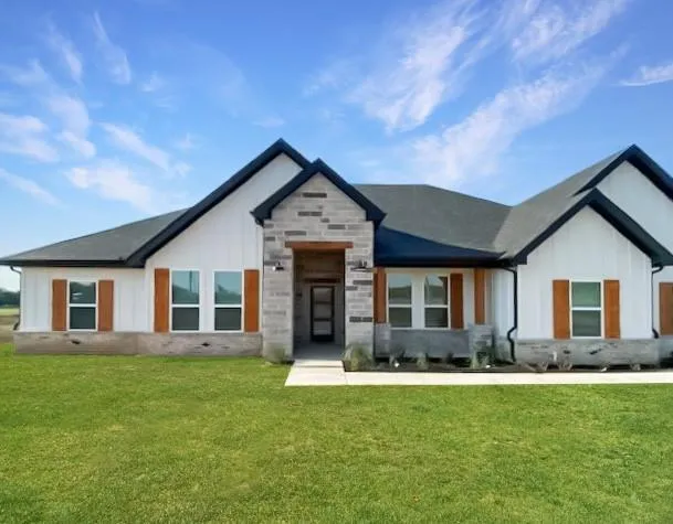 2544 W FM 1566 Celeste, TX 75423