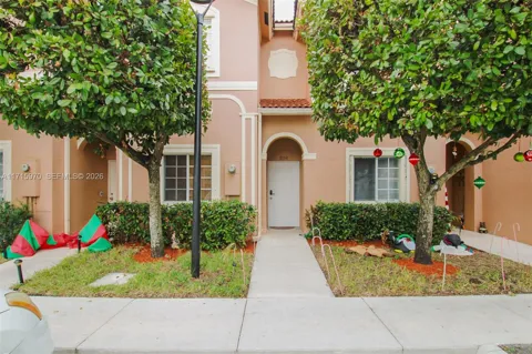 7854 Catalina Cir