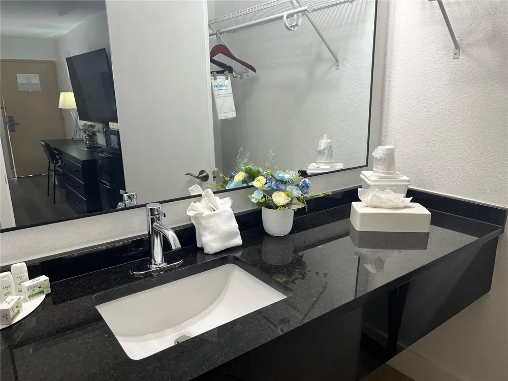 7150 TAMIAMI TRAIL #S510 Sarasota, FL 34243